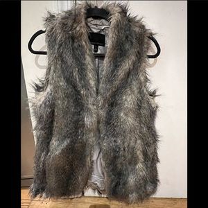 SOLD! Banana Republic faux fur vest